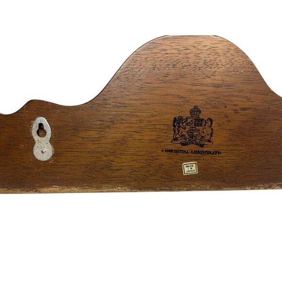 Vintage Royal London Wooden Carved 4 Key Rack 'Excalibur' 1968 Decor - Picture 5 of 5